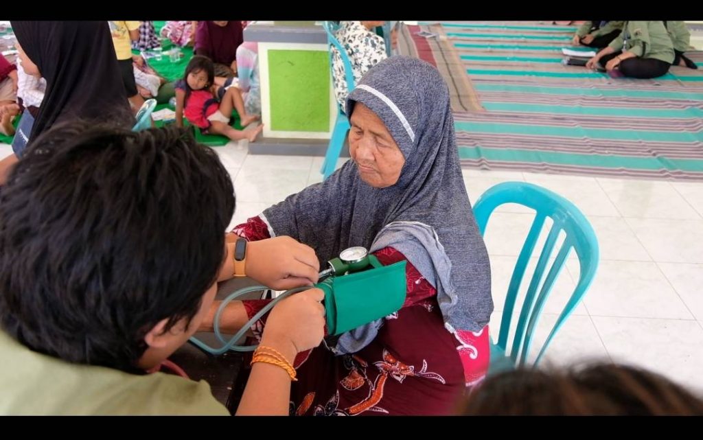 ACARA cek kesehatan gratis yang dilakukan BEM FKM UNAIR untuk warga setempat pada Sabtu (09/11/2019) di Balai Desa Suci, Kecamatan Panti, Kabupaten Jember (ACC) Hall Lantai 2. (Foto: Istimewa)