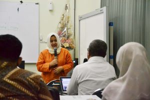 ALLYA P. Koesoema, Ph. D. bagian dari IEEE ketika memberikan paparan di acara workshop Pendanaan Untuk Teknologi Kemanusiaan pada Jumat (22/11/2019). (Foto : Erika Eight Novanty)