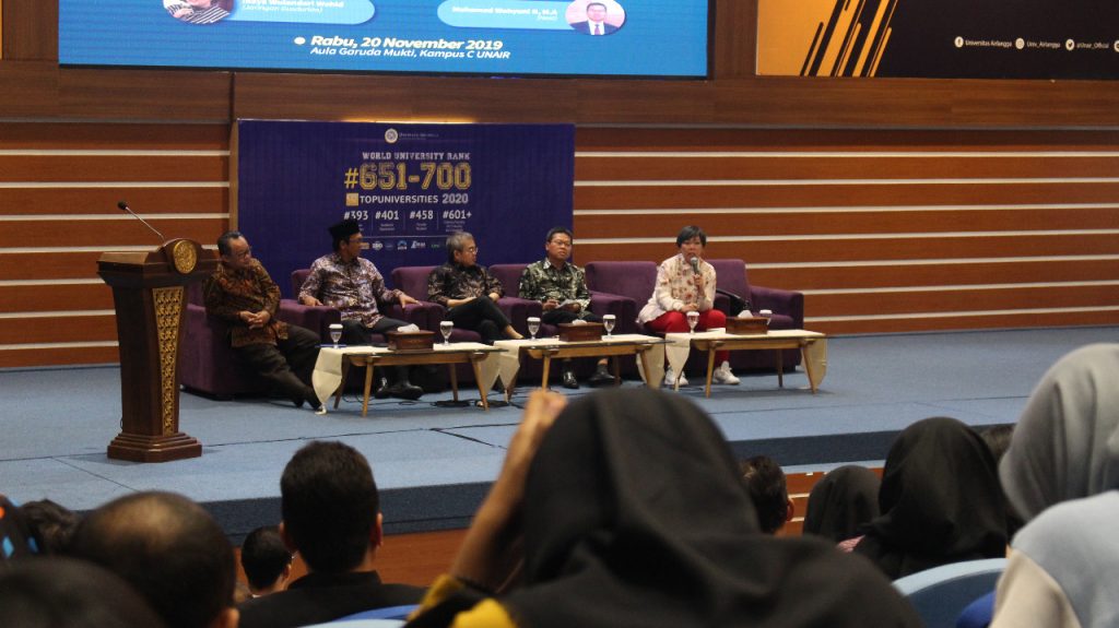 SUASANA diskusi bertajuk Kajian Titik Temu di Aula Garuda Mukti Kampus C pada Rabu (20/11/19) itu mengambil tema Membangun Manusia Indonesia dalam Perspektif Pancasila. (Foto: M Alif Fauzan)