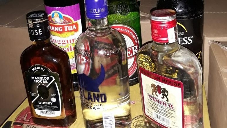 ILUSTRASI minuman beralkohol. (Foto: news.detik.com)