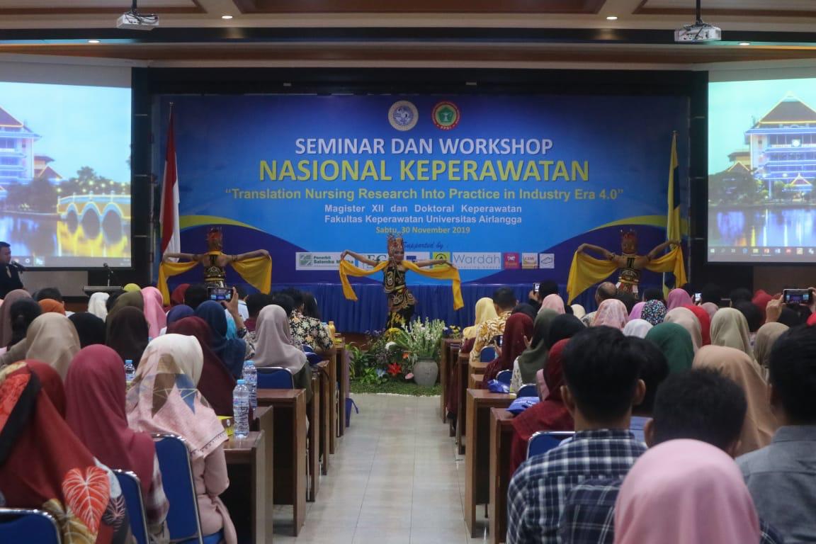 KEGIATAN seminar dan workshop keperawatan nasional oleh FKP UNAIR pada Sabtu (30/11) di Aula Kahuripan. (Foto: Istimewa)