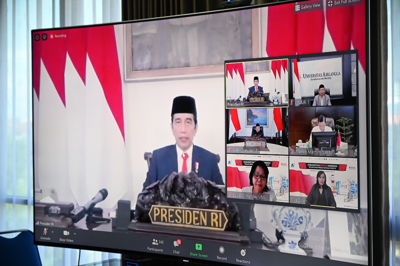 PRESIDEN Jokowi saat memberikan sambutan dalam peluncuran produk riset dan inovasi dalam “Kebangkitan #Inovasi Indonesia, Peluncuran Produk Inovasi Covid-19” pada Rabu (20/5/2020). (Foto: M Alif Fauzan)