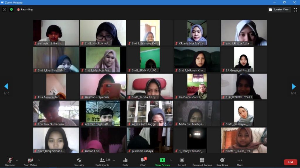 webinar conducted by D3 Nursing FV UNAIR on Saturday, October 10.