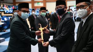 Prof. Dr. Dwi Setyawan, S.Si., M.Si., Apt, Dekan pertama Fakultas Teknologi Maju dan Multidisiplin (FTMM) Universitas Airlangga. (Foto: M. Alif Fauzan)