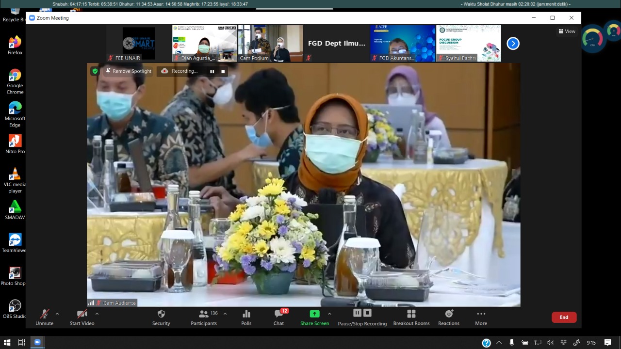 DEKAN FEB Prof. Dr. Dian Agustia, SE., M.Si., Ak. CMA., CA., dalam Focus Group Discussion (FGD) guna membahas pengembangan kurikulum berbasis revolusi industri 4.0 pada Sabtu (19/6/2021).