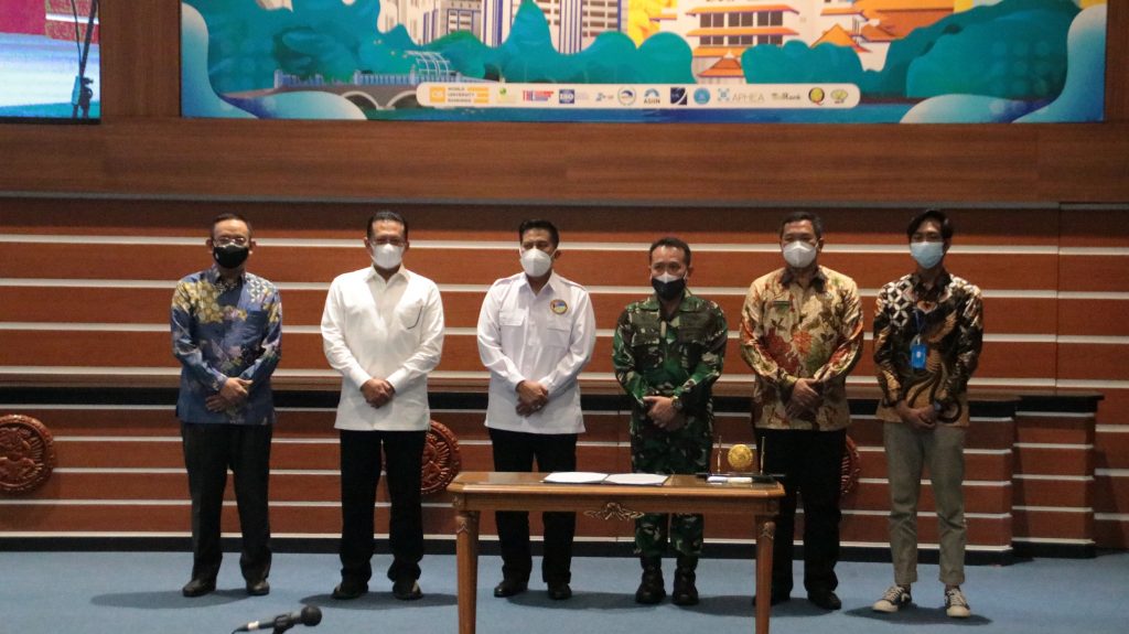 SESI foto bersama seusai penandatanganan deklarasi anti narkoba. (Foto: Bastian Ragas)