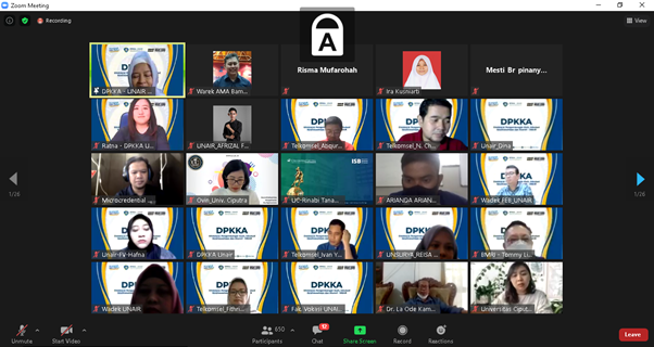 SUASANA webinar bertajuk Talenta Hebat Dengan Magang Bersertifikat Kampus Merdeka, Magang Bersertifikat, pada Kamis (17/6/2021) yang digelar Direktorat Pengembangan Karir, Inkubasi Kewirausahaan, dan Alumni (DPKKA).