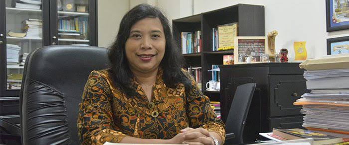 PROF. Diah Ariani Arimbi, Ph.D., pakar Gender dan Kajian Budaya dari Fakultas Ilmu Budaya (FIB) Universitas Airlangga (UNAIR). (Foto: Istimewa)
