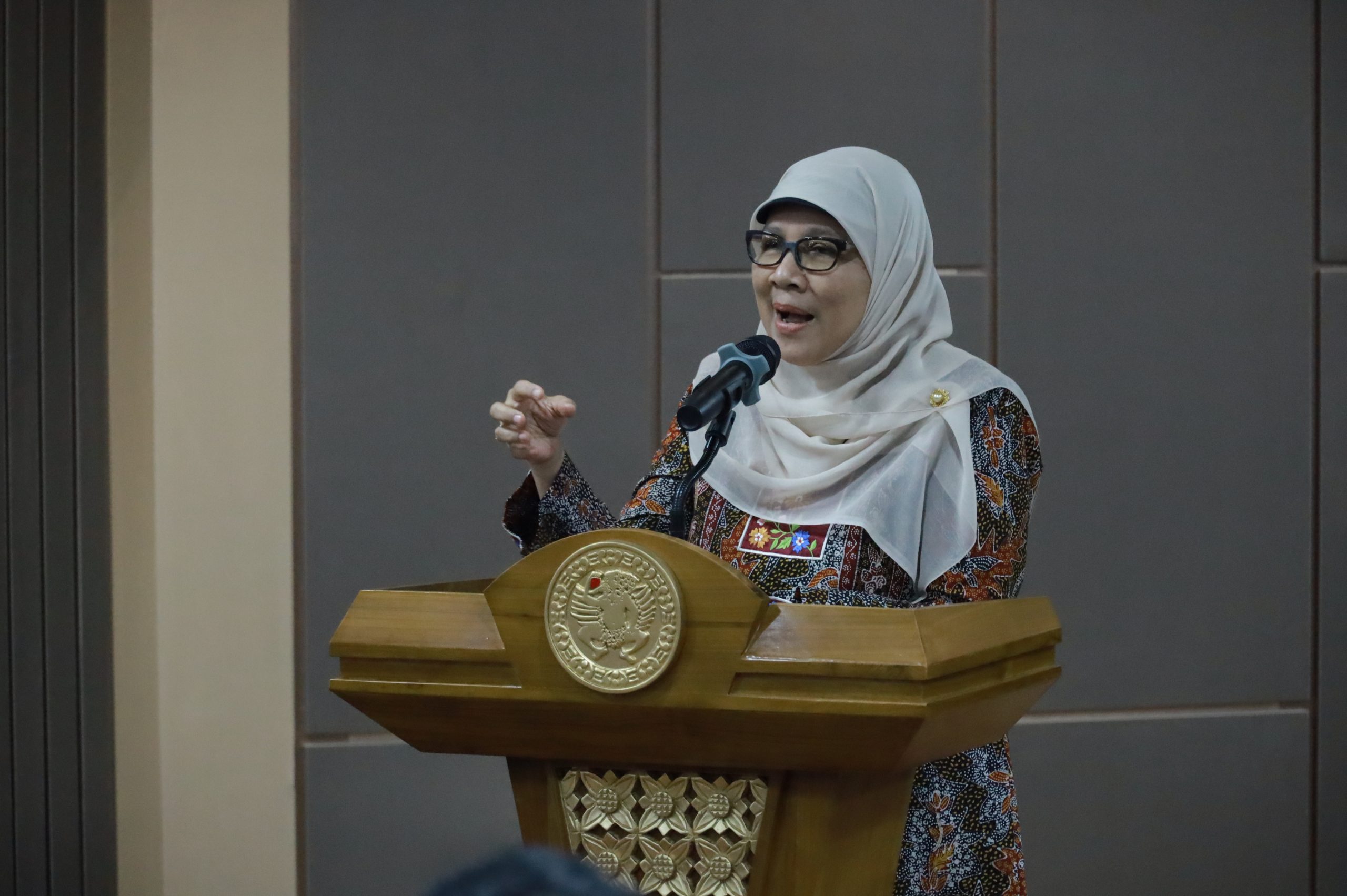 Kemenko PMK dan UNAIR Gelar FGD Peningkatan Kualitas SDM Pekerja Imigran Indonesia