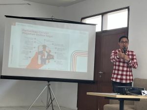 Angga Heryadi kepala sub bagian edukasi dan perlindungan konsumen OJK Regional 4 Jawa Timur. (Foto: Istimewa)