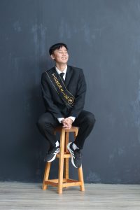 Alvin Hongara menjadi salah satu mahasiswa baru (maba) termuda yang diterima di UNAIR pada jalur Seleksi Nasional Berbasis Tes (SNBT) dengan usia 16 tahun 6 bulan.