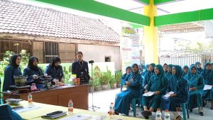 Pelaksanaan demo masak inovasi Getdang di Desa Kambingan (Foto: Dokumentasi Tim)