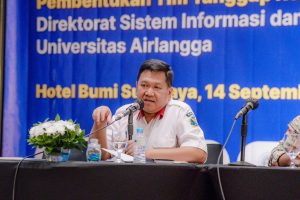 Direktur Keamanan Siber dan Sandi Pembangunan Manusia BSSN Giyanto Awan Sularso dalam Workshop Peningkatan Kesadaran Keamanan Siber dan Pembentukan Tim Tanggap Respon Keamanan Siber pada Kamis, (14/9/2023) di Hotel Bumi Surabaya. (Foto: Ruddy Purnama)