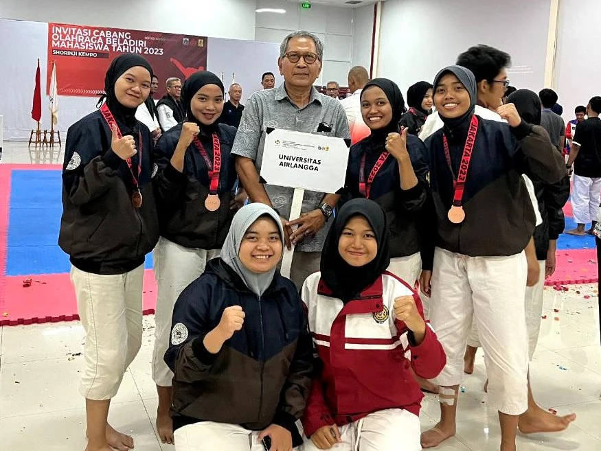 Shorinji Kempo delegation won third place in group Embu category. (Photo: Personal Document)