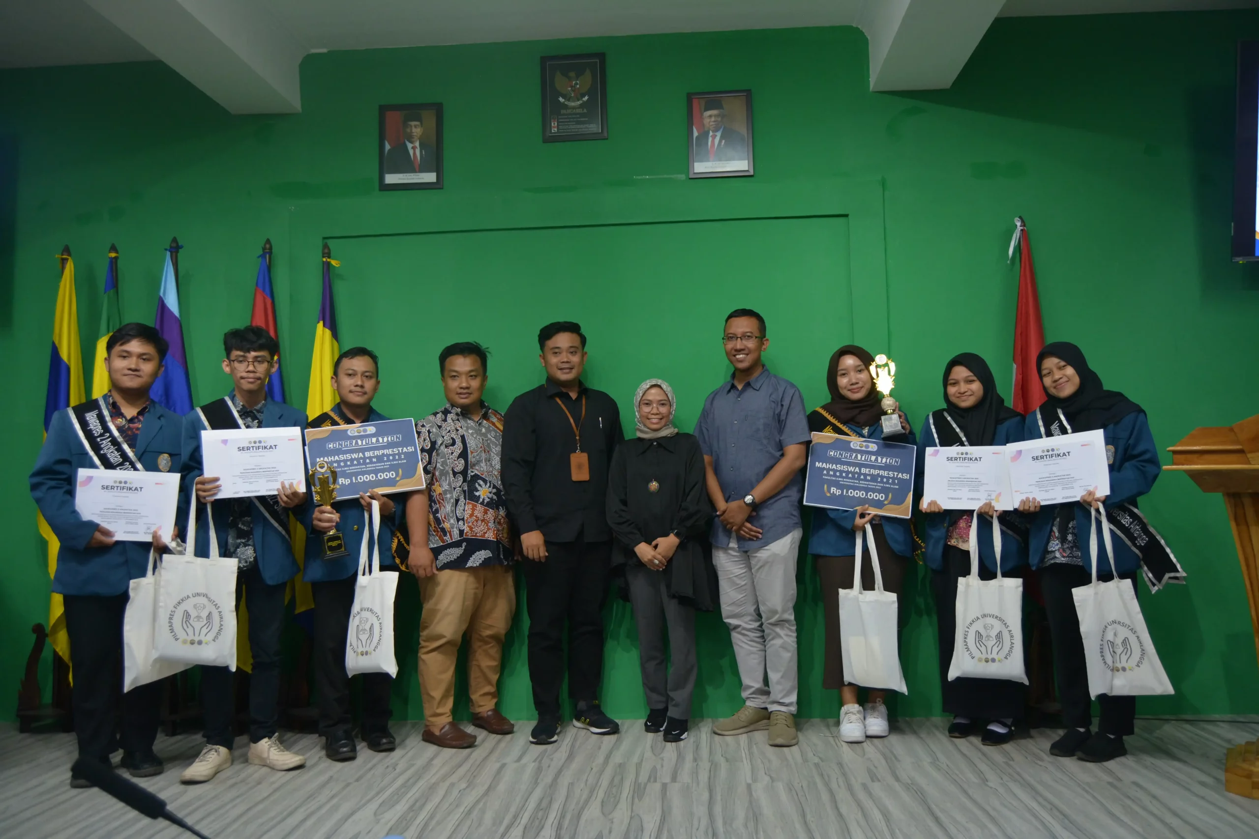 Foto Bersama Peserta dan Juri PILMAPRES FIKKIA 2023 (Sumber: Panitia)