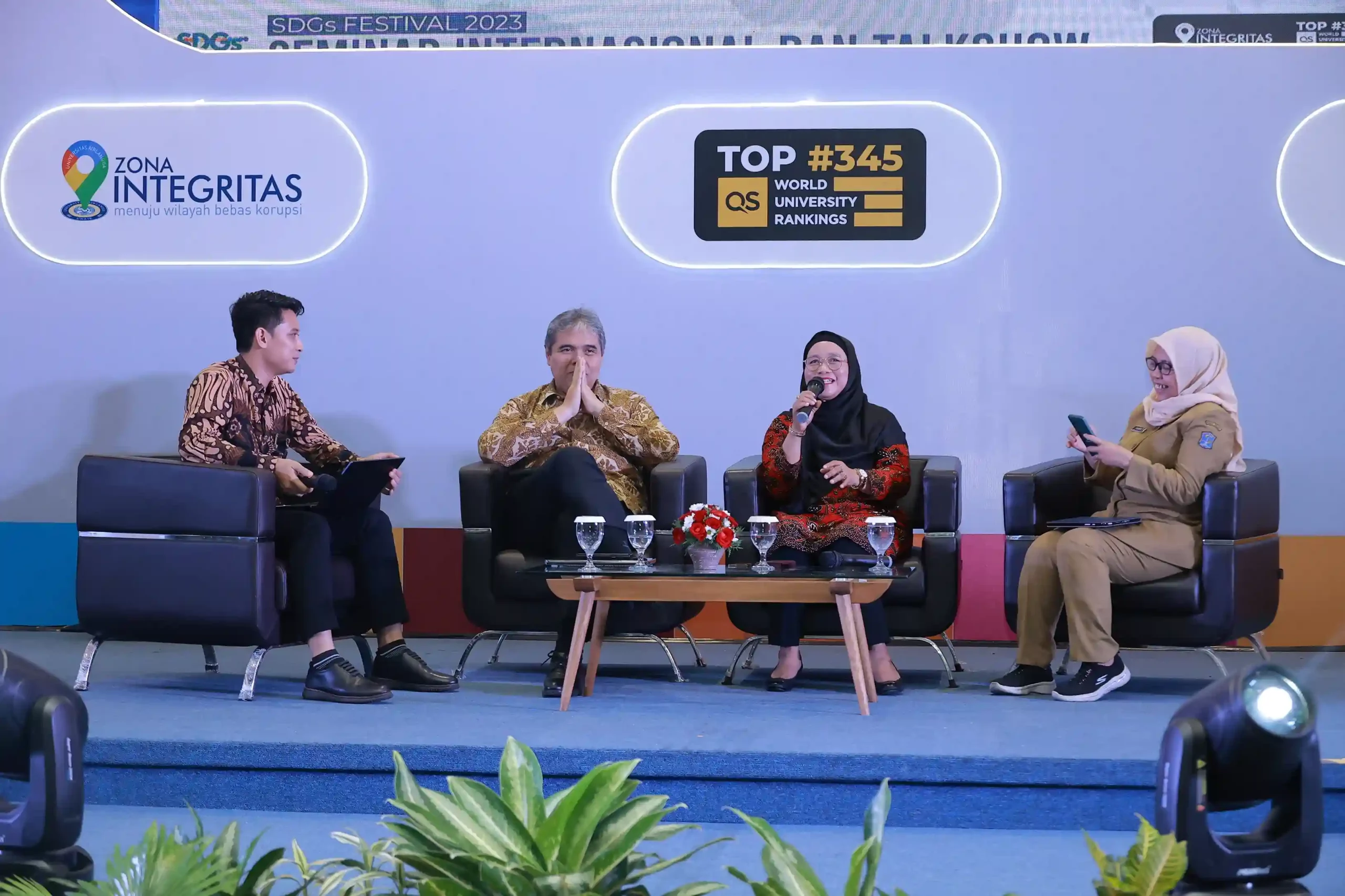 Talk show session in the SDGs Festival at the Garuda Mukti Hall, Management Building, MERR-C Campus on November 20, 2023.