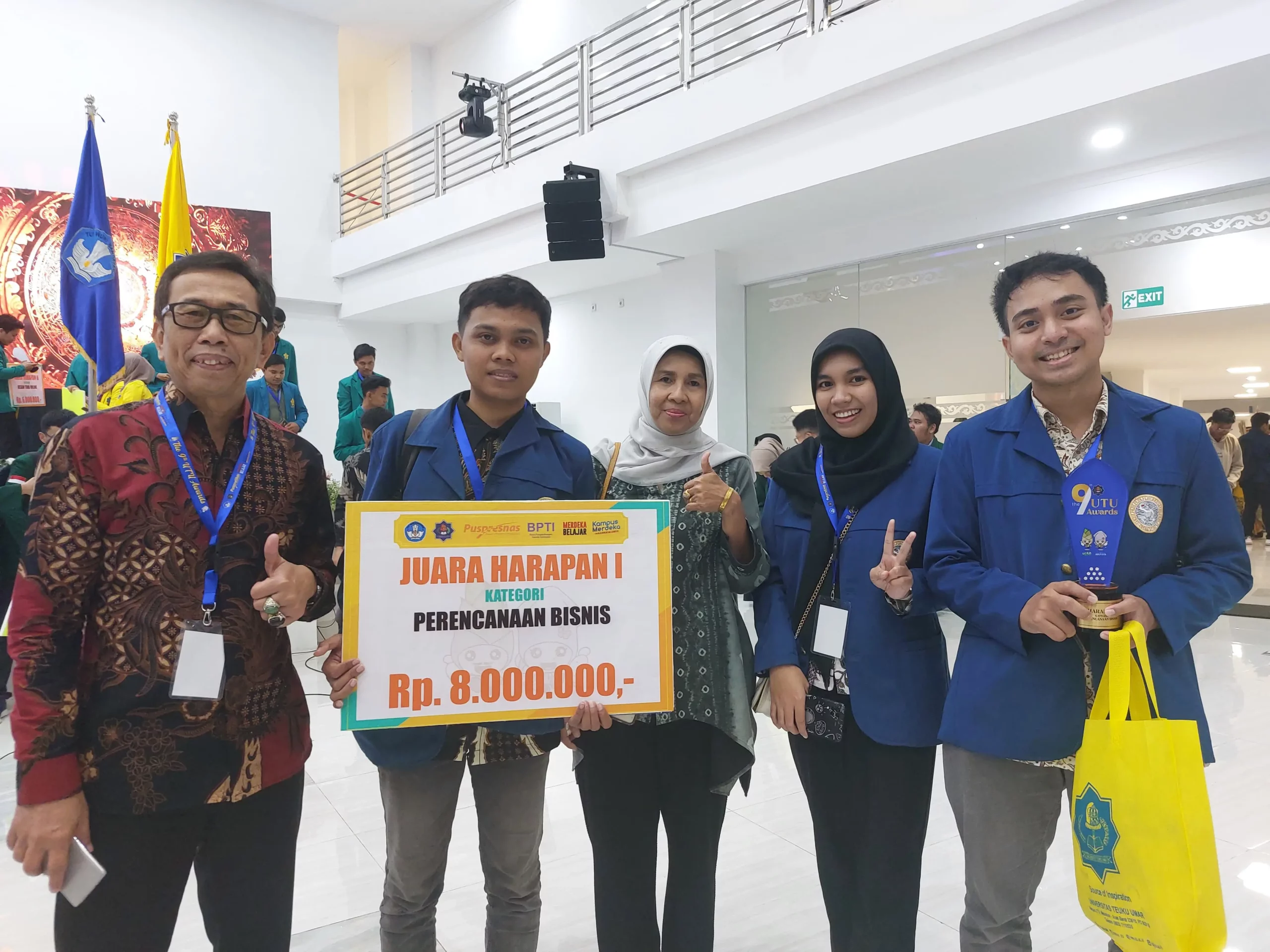 Membanggakan 3 Mahasiswa Akuntansi Raih Juara Kategori Perencanaan 