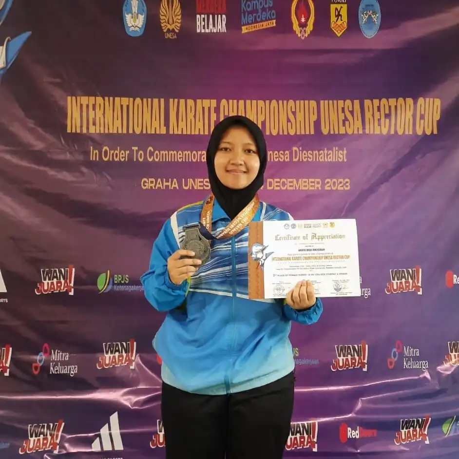 Antik Widi won second place in the International Karate Championship held by Universitas Negeri Surabaya. (Photo: By courtesy)