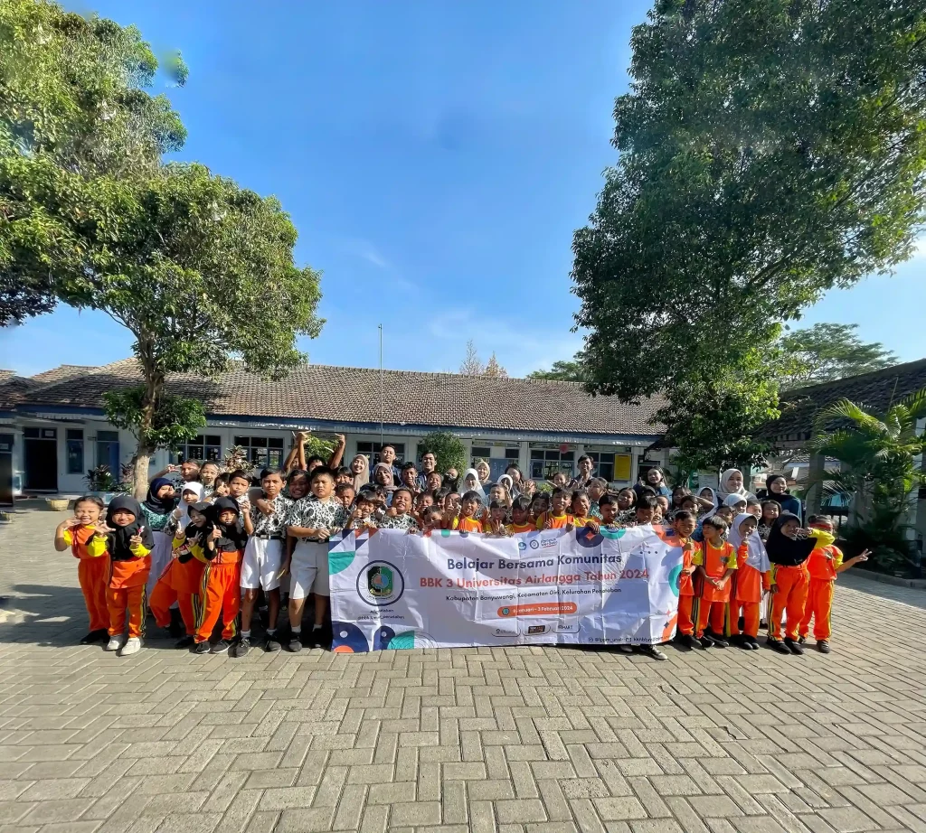 Siswa SDN Penataban Bersama Mahasiswa KKN BBK 3 UNAIR Kelurahan Penataban (Sumber: Pribadi)