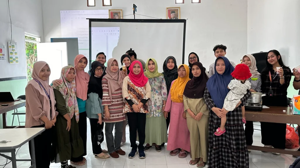 Kegiatan sosialisasi CPOTB dan pembuatan jamu di Desa Balongsari, Sabtu (20/1/2024).
