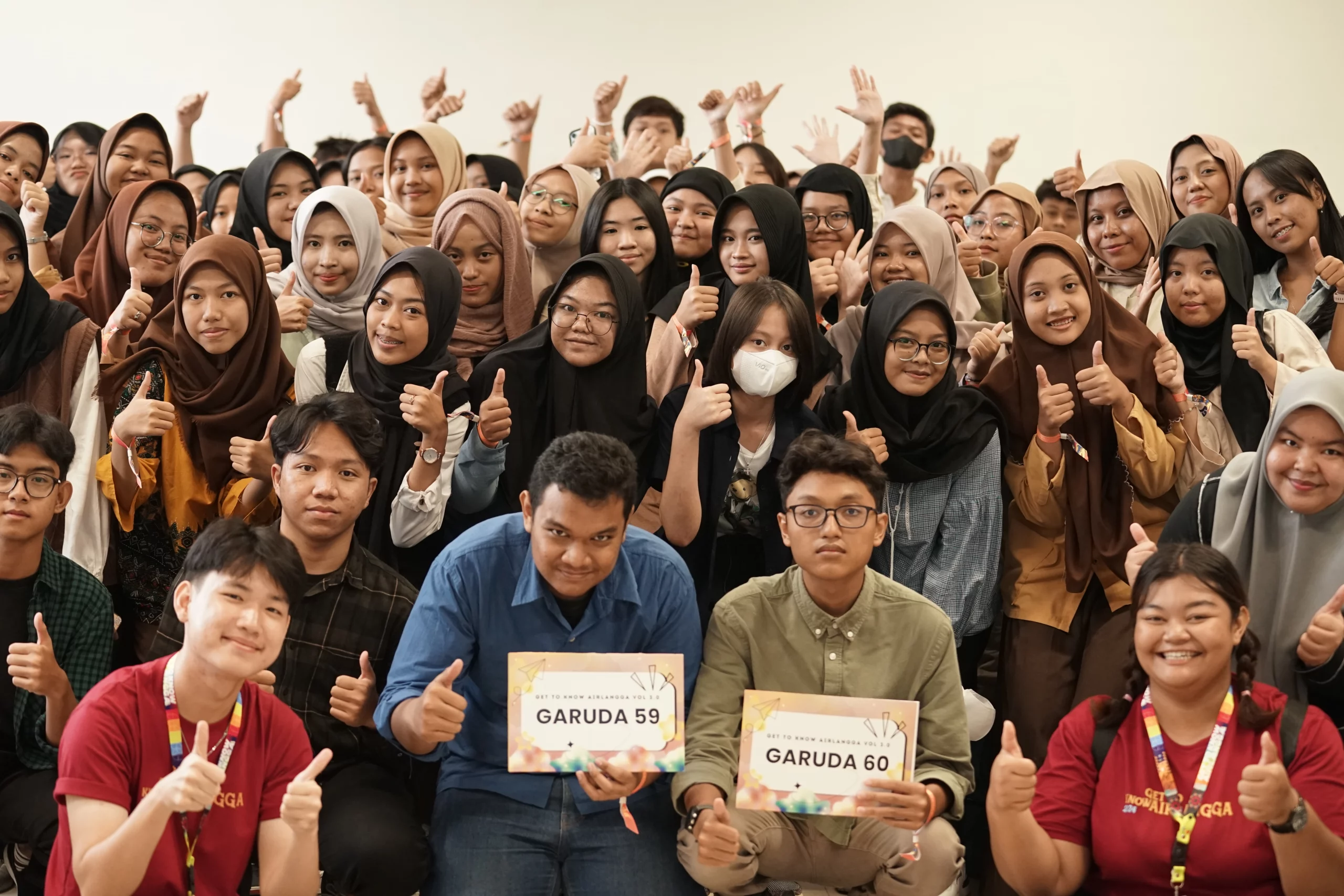 Sesi Foto Bersama Antara Panitia dan Peserta Get To Know Airlangga (Foto Istimewa)