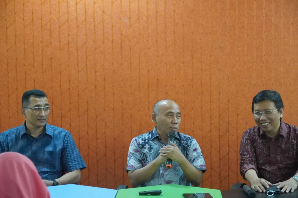 SJ Arifin, Halal Institute Executive Chairman during a workshop on the urgency of halal product certification. (Photo: By courtesy)