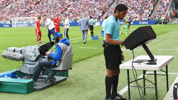 VAR technology used in football. (Photo: sportspickle.com)