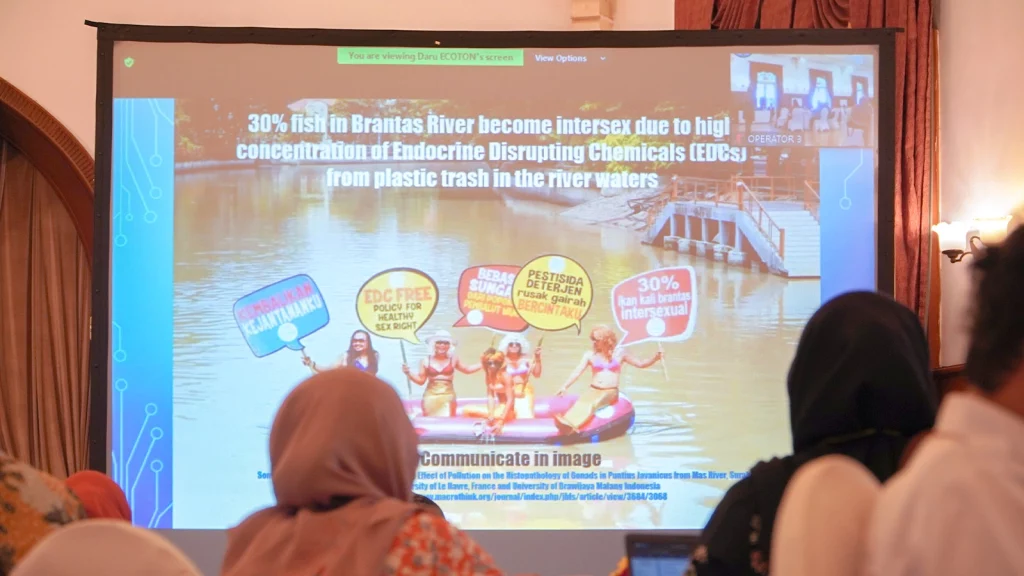 Tackling the Brantas River crisis, UNAIR-TU Delft empower women
