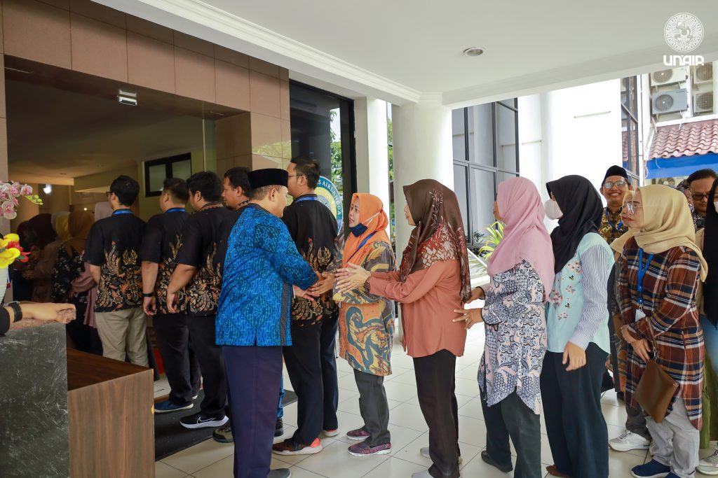 Halal Bi Halal UNAIR 1445 H di Hall Manajemen Kampus MERR-C, Selasa (16/4/2024). (Foto: Hanim)