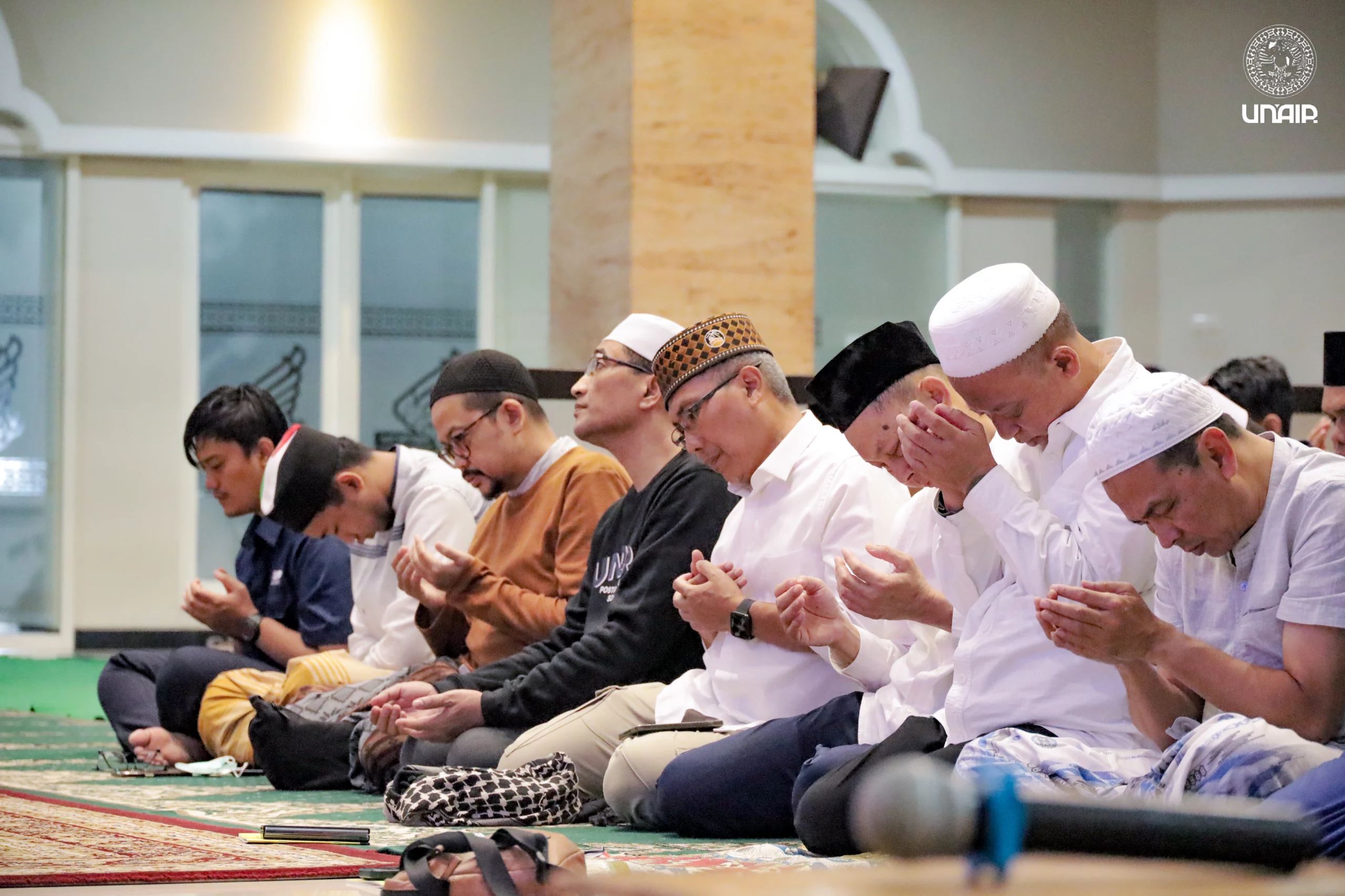 Iktikaf Bersama UNAIR di Masjid Ulul Azmi, Kampus MERR-C (05/04/2024). (Foto: PKIP UNAIR).