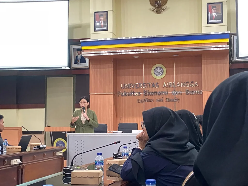Rani Sukma AyuSuteja pada sesi pemaparan materi Seminar acara Strategic Training 2024 pada Kamis (18/4/2024). (Sumber: Pribadi)