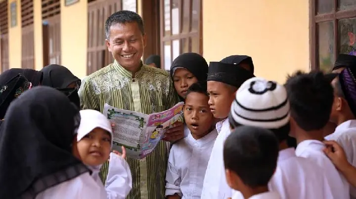 Ilustrasi sastra masuk kurikulum (Foto: Tempo.co)
