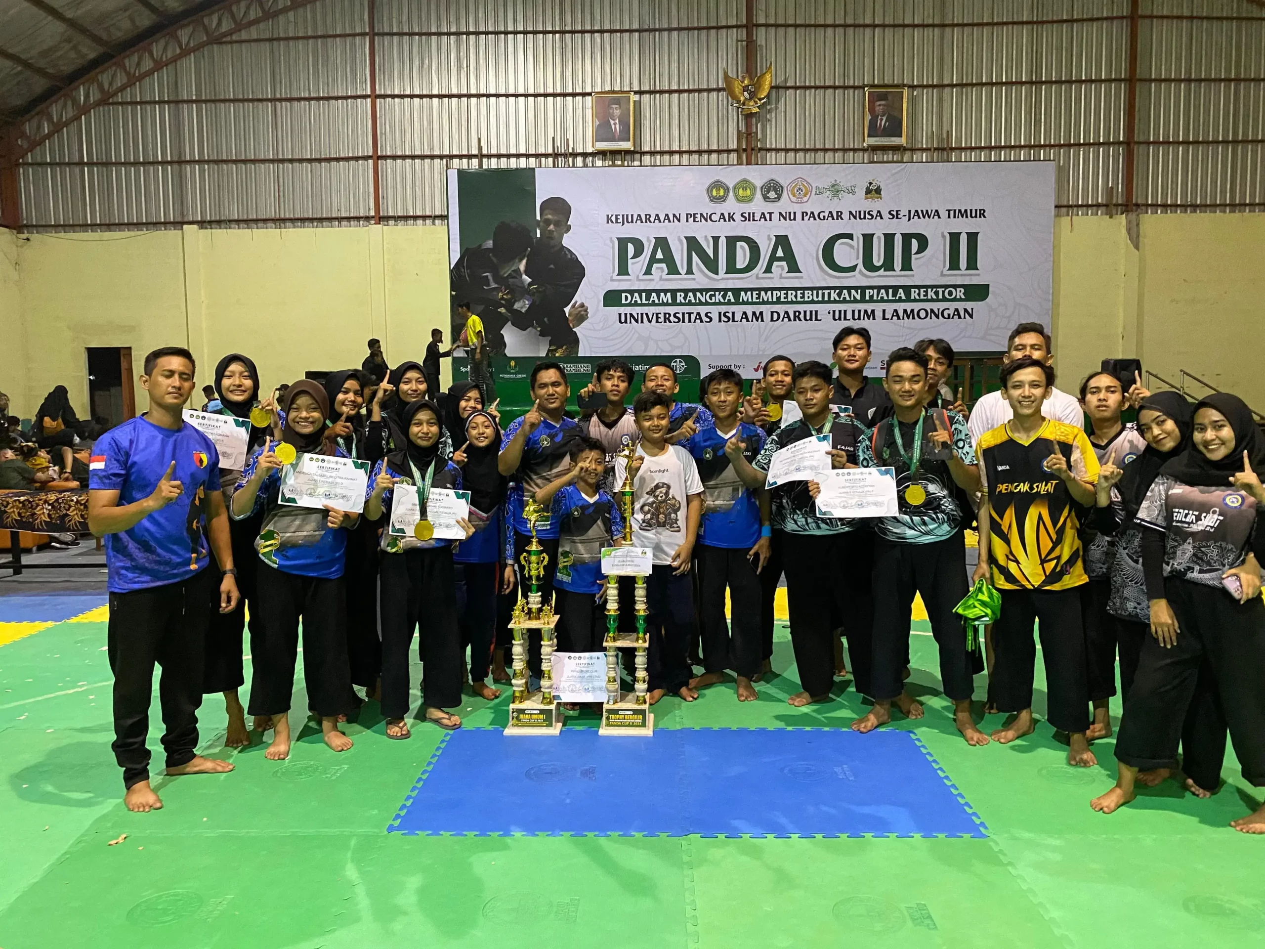 Para Kontingen UKM Pagar Nusa dalam kejuaraan Panda Cup II (Pagar Nusa UNISDA Cup II) di Lamongan (Foto: Tim UKM Pagar Nusa)