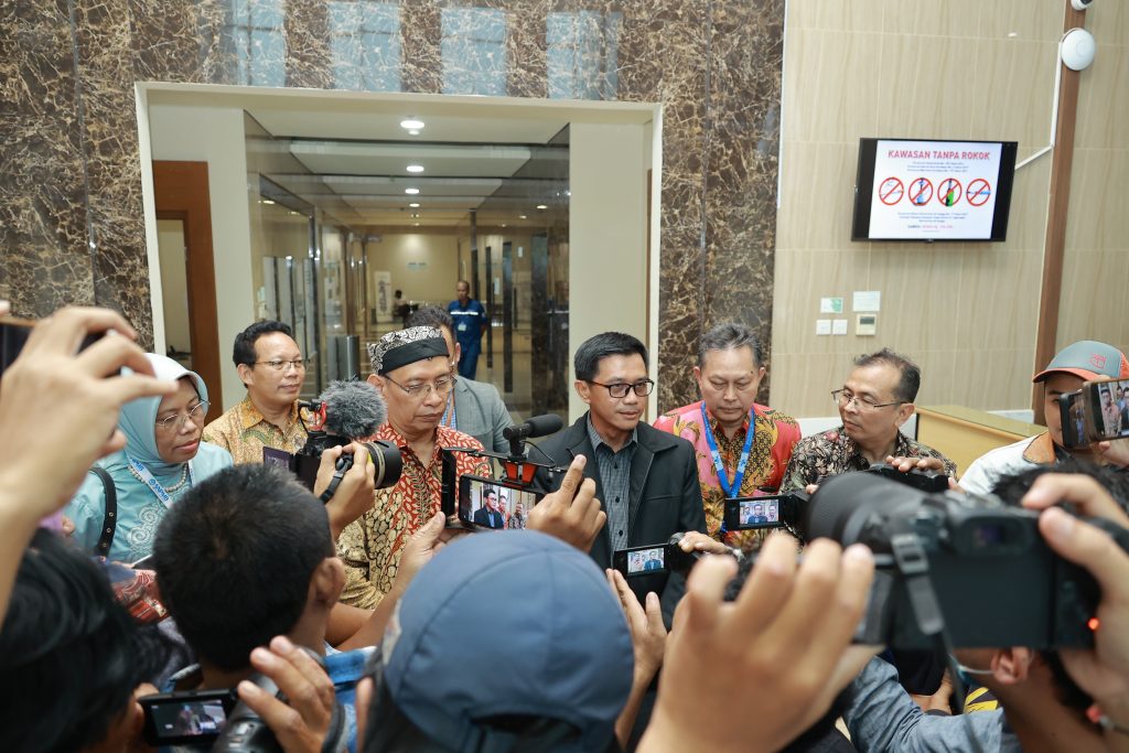 Tim Monev SNPMB Kemdikbud Puji Pelaksanaan UTBK di UNAIR