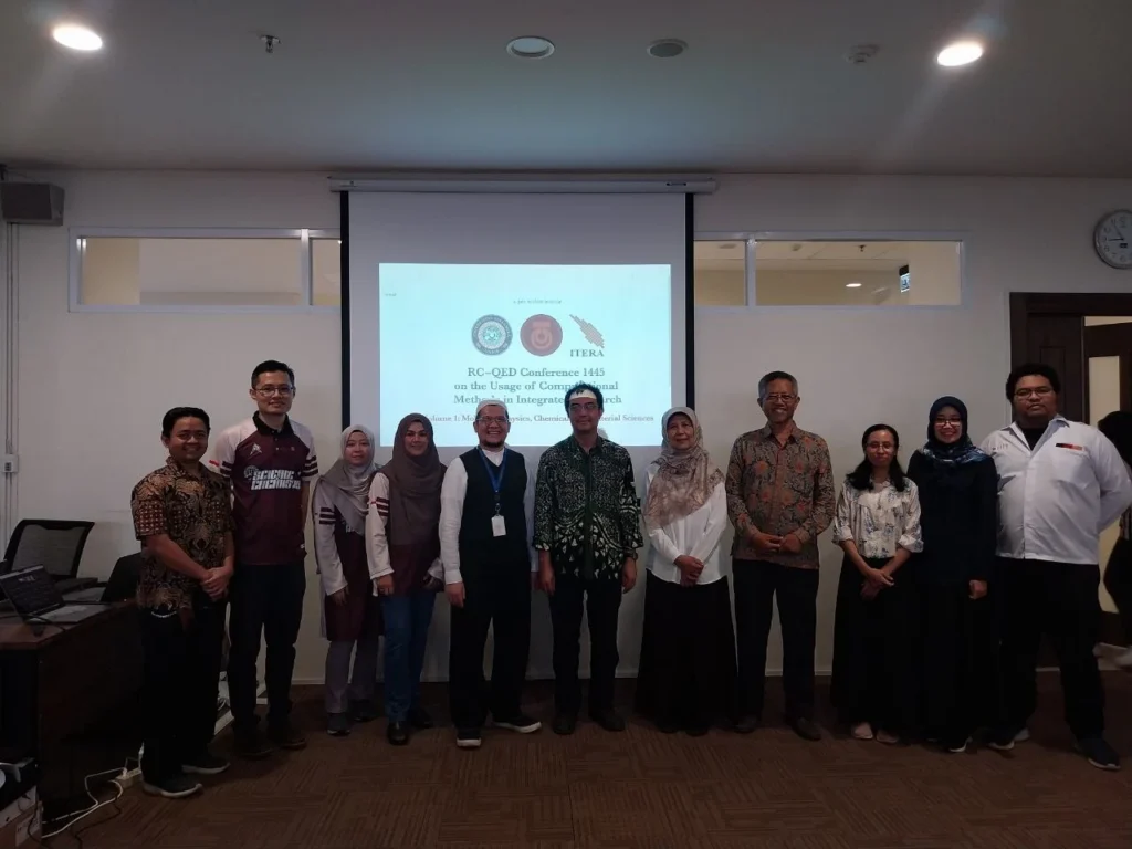 Dr Enggar Alfianti (ITATS), Dr Mark Lee (UTM), Dr Susilawati (UTM), Dr Fahzira (UTM), Dr Febdian (UNAIR), Prof Hadi Nur (Univ Negeri Malang), Prof Mira (Dean of FST), Dr Imam (UNAIR), Dr Lusia (Unsoed), Dr Vera (Coordinator of Undergraduate Engineering Physics study program, ITERA), Dr Listra (ITERA).