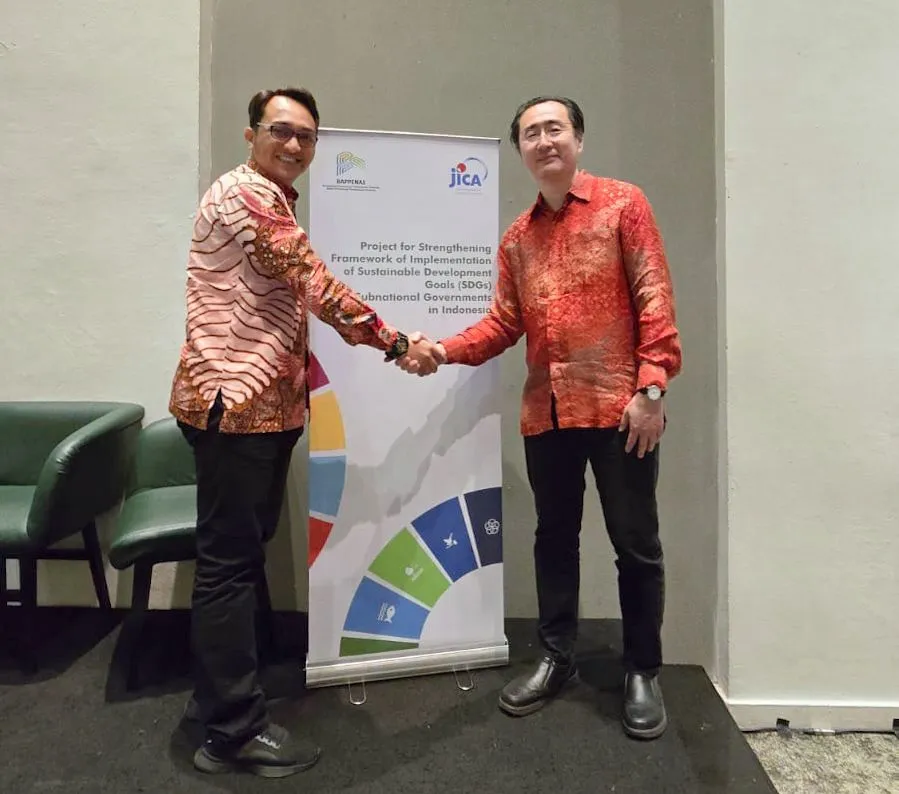 Bayu Arie Fianto SE MBA PhD (right) was elected as President of National SDGs (Photo: By courtesy)