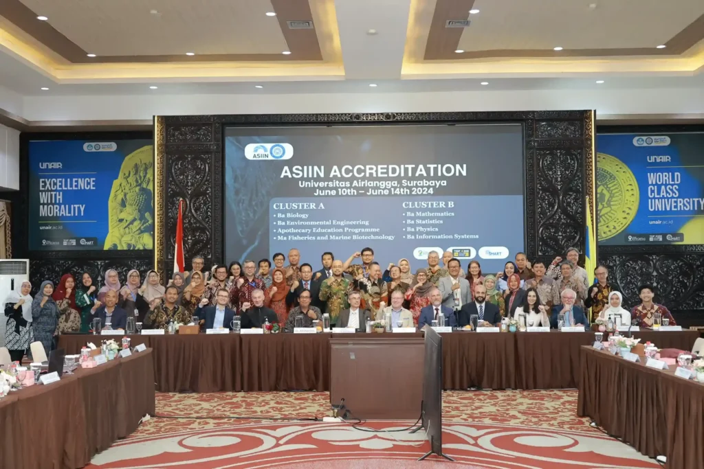 ASIIN assessor team, university leaderships, and UNAIR academic community during on-site audit on Wednesday, June 12, 2024 at UNAIR MERR-C Campus Management Office. (Photo: PKIP UNAIR)