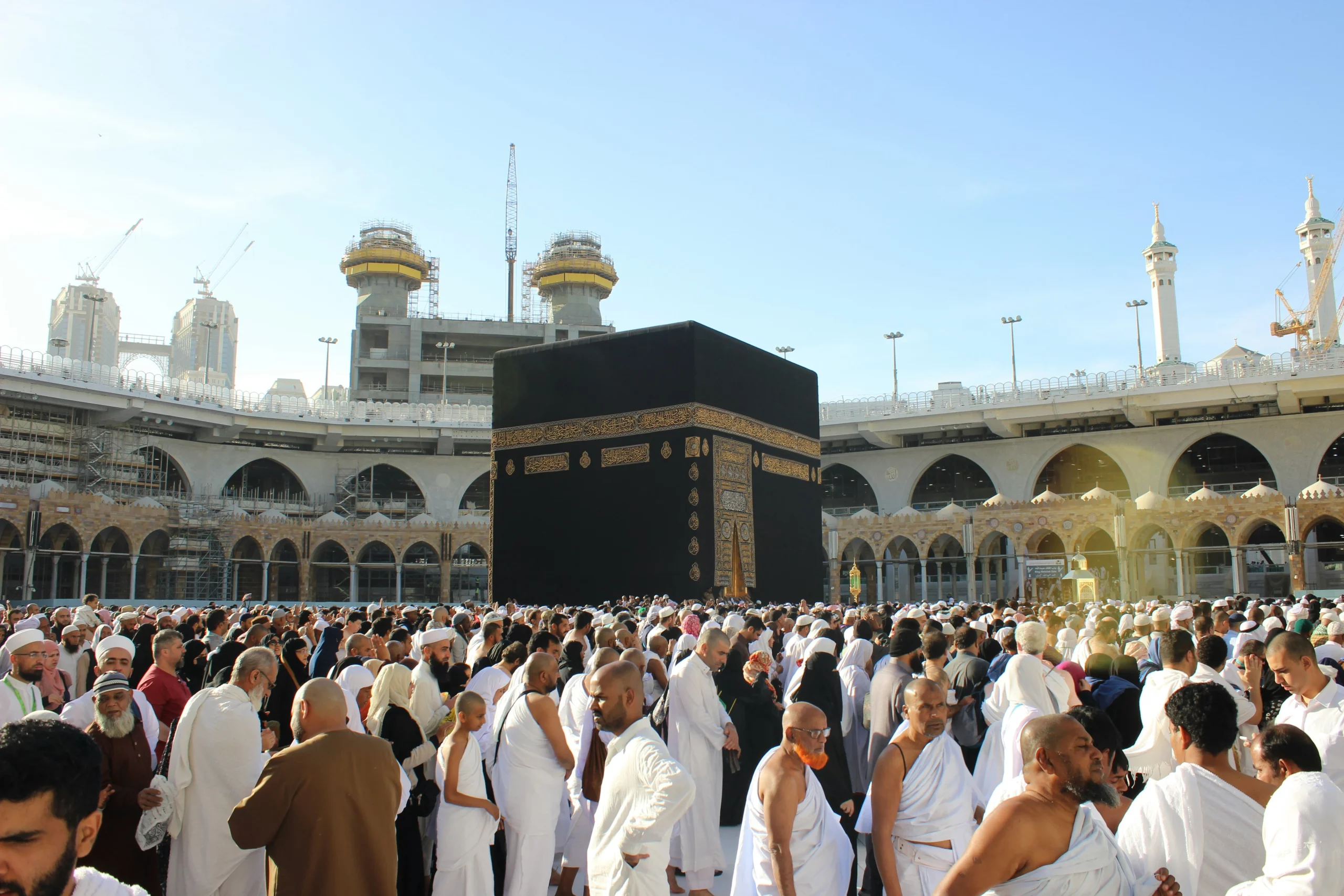 Ilustrasi pelaksanaan ibadah haji (Foto: Unsplash)