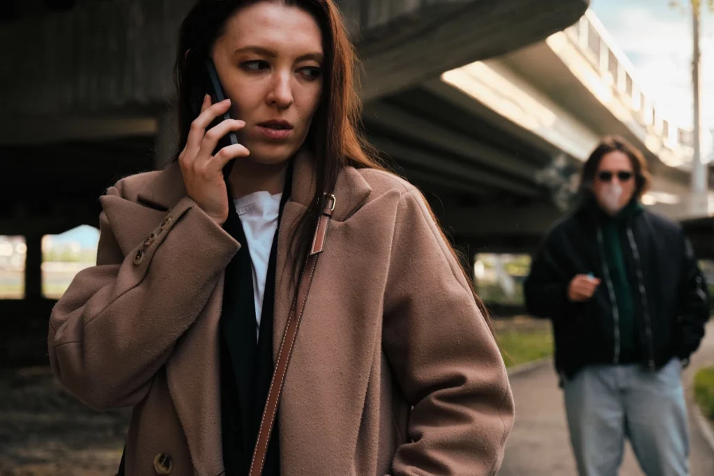 Illustration of stalking (Photo: Unsplash)