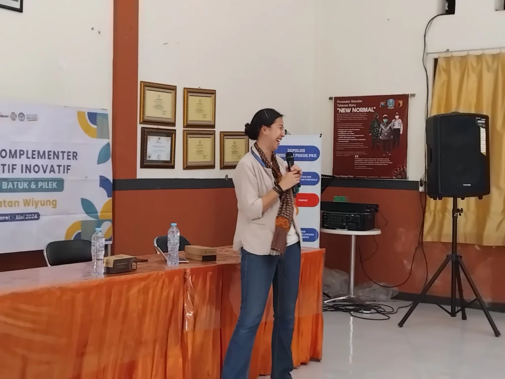 Pemaparan materi cara menjaga nutrisi tepat untuk tangani batuk dan pilek pada Minggu, (2/6/2024). (Foto: Dokumen Pribadi)