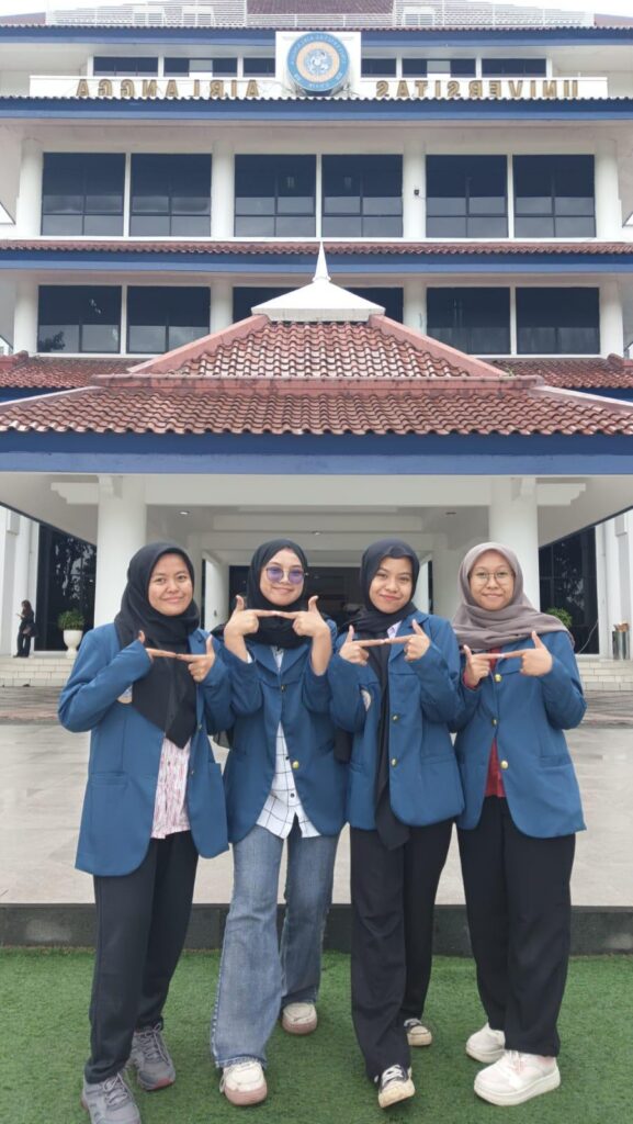 Tim PKM RE FST yang usung riset soal plester luka berbahan dasar alam. (Foto: Istimewa)