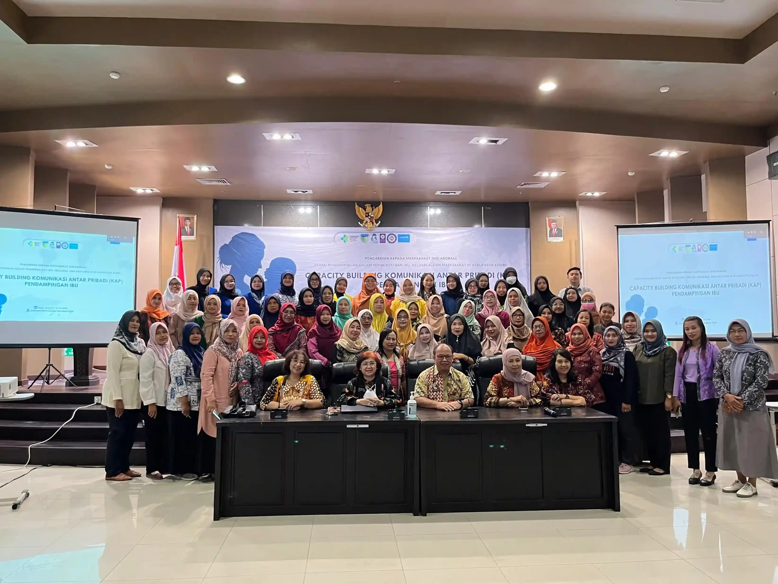 Pemateri dan Peserta Capacity Building Pengabdian Kepada Masyarakat di Kabupaten Kediri (Foto: Dok. Panitia)