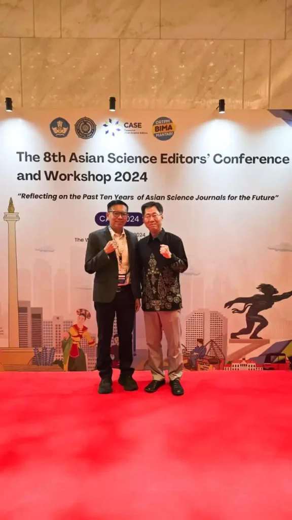 Ferry Efendi PhD (on the left) with the Secretary General of the Council of Asian Science Editors (CASE). (Photo: By courtesy)