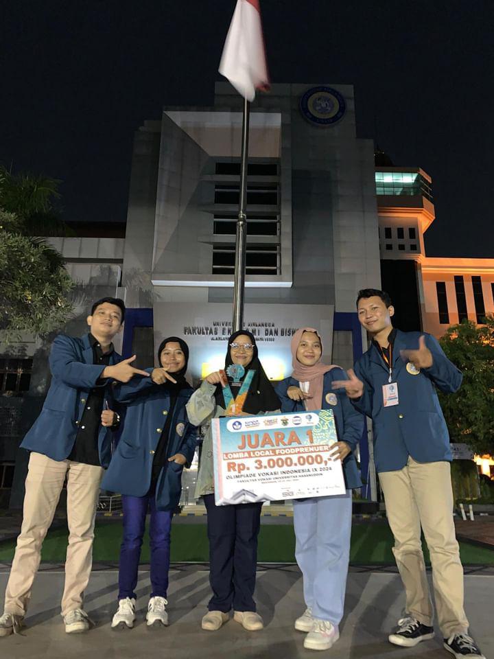 Mahasiswa Vokasi Universitas Airlangga yang meraih juara 1 dalam Olimpiade Vokasi Indonesia 2024. (Foto: Istimewa)