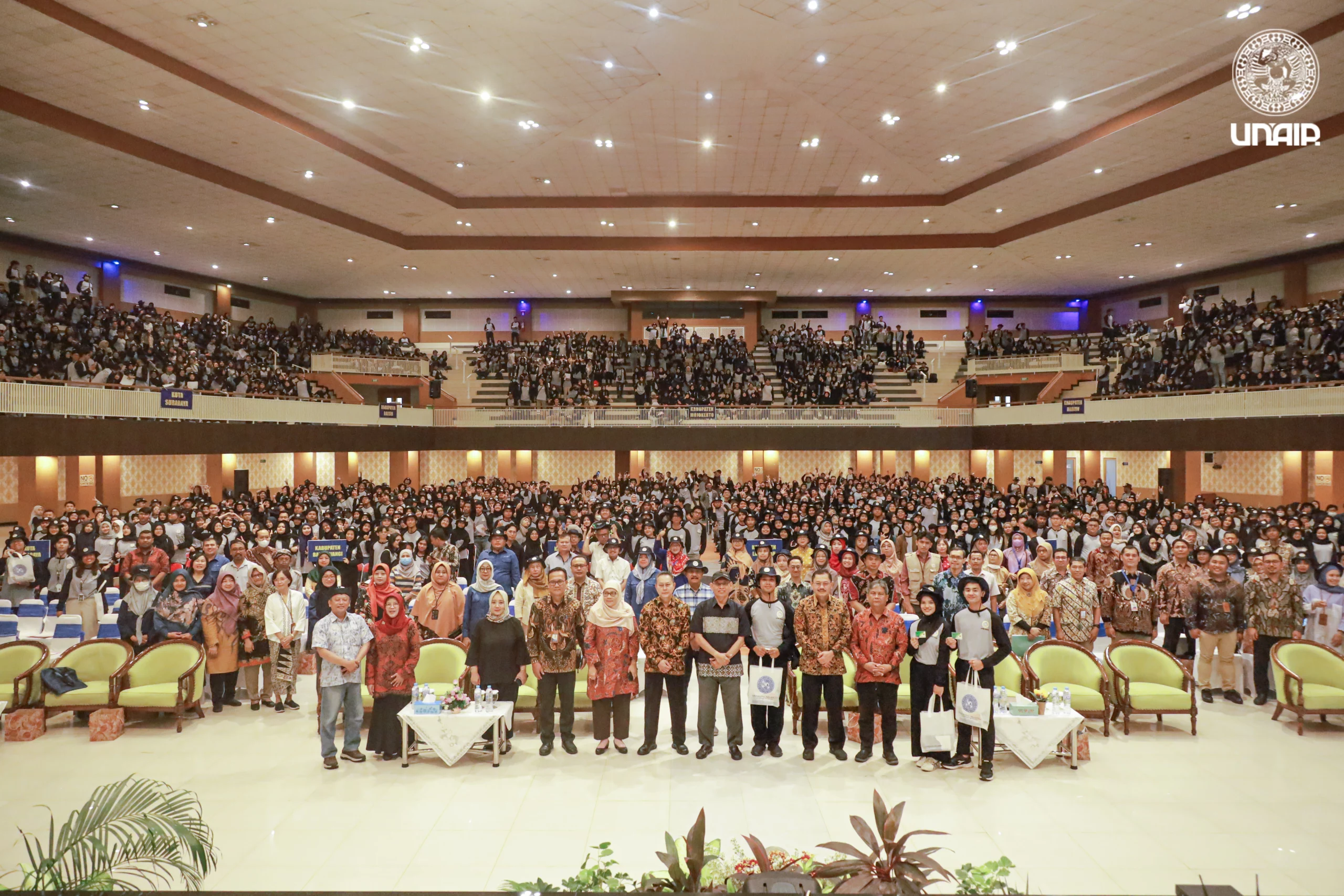 Foto: Upacara Pelepasan Belajar Bersama Komunitas (BBK) 4 Universitas Airlangga