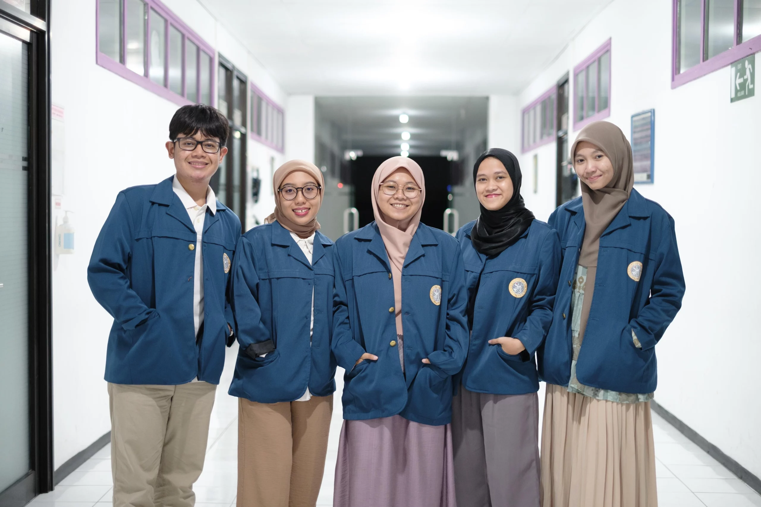 Tim PKM A'ida sebagai ketua, Mujahidah, Dhita, Aulia, dan Mohamad sebagai anggota (Foto: Dok Tim)
