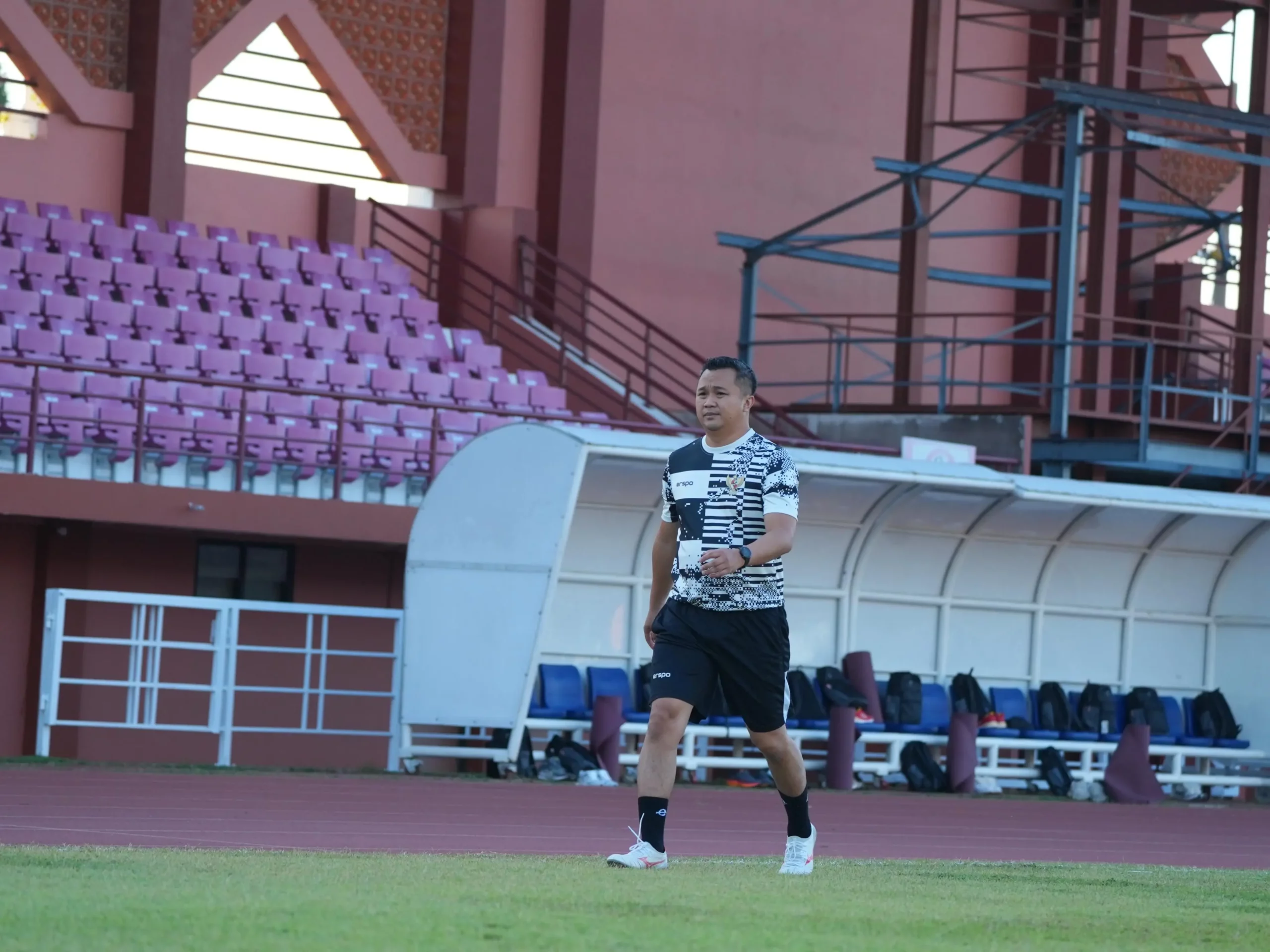 Afif Kurniawan SPsi MPsi dosen Psikologi UNAIR sekaligus tim psikolog klinis pemain Timnas. (Foto: Istimewa).