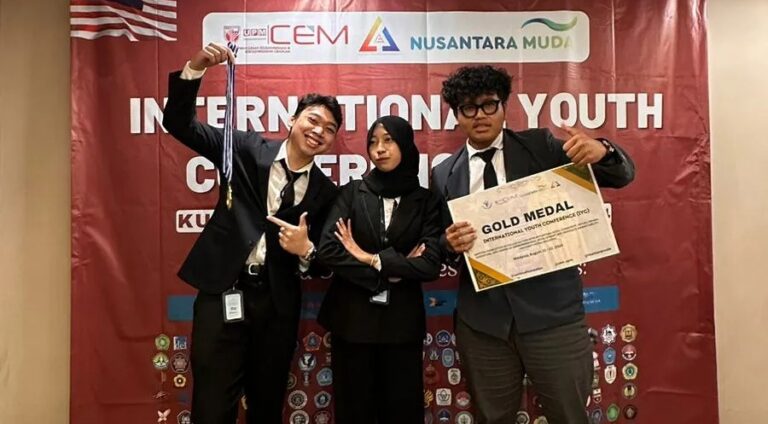 Mahasiswa UNAIR Raih Medali Emas di International Youth Competition ...