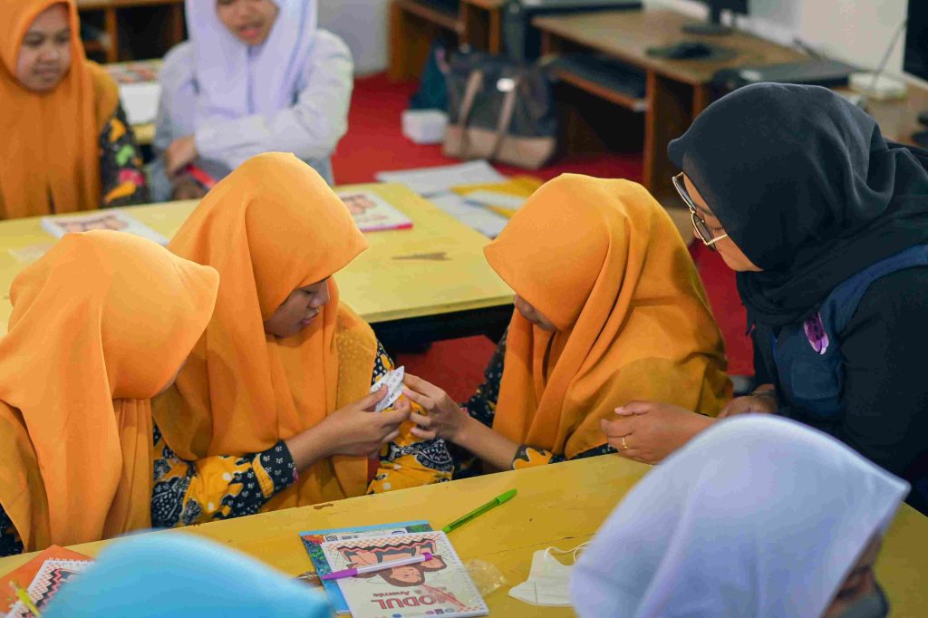 Edukasi KEK dan Anemia serta Pelatihan Pengukuran LiLA pada Remaja Wanita di SMAS Plus Miftahul Ulum Sumenep (Foto: Istimewa)