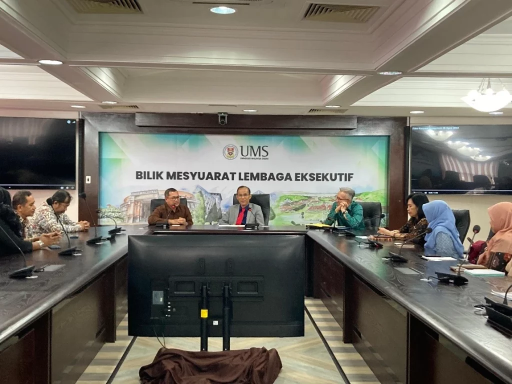 Pimpinan FIB UANIR diterima oleh Timbalan Naib Canselor Penyelidikan dan Inovasi (Wakil Rektor Bidang Penelitian dan Inovasi) Prof Ir Dr Rosalam Hj Sarbatly di Canselori (Kantor Rektor) UMS (Foto: Istimewa)